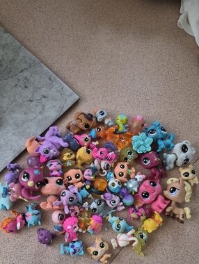 Assorted Littlest Pet Shop Figures